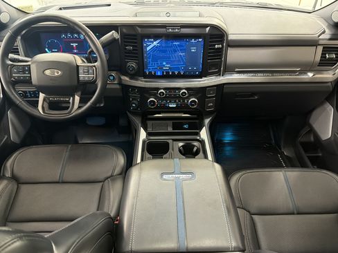 Certified 2025 Ford F250 Platinum w/ FX4 Off-Road Package AWD/4WD image 16