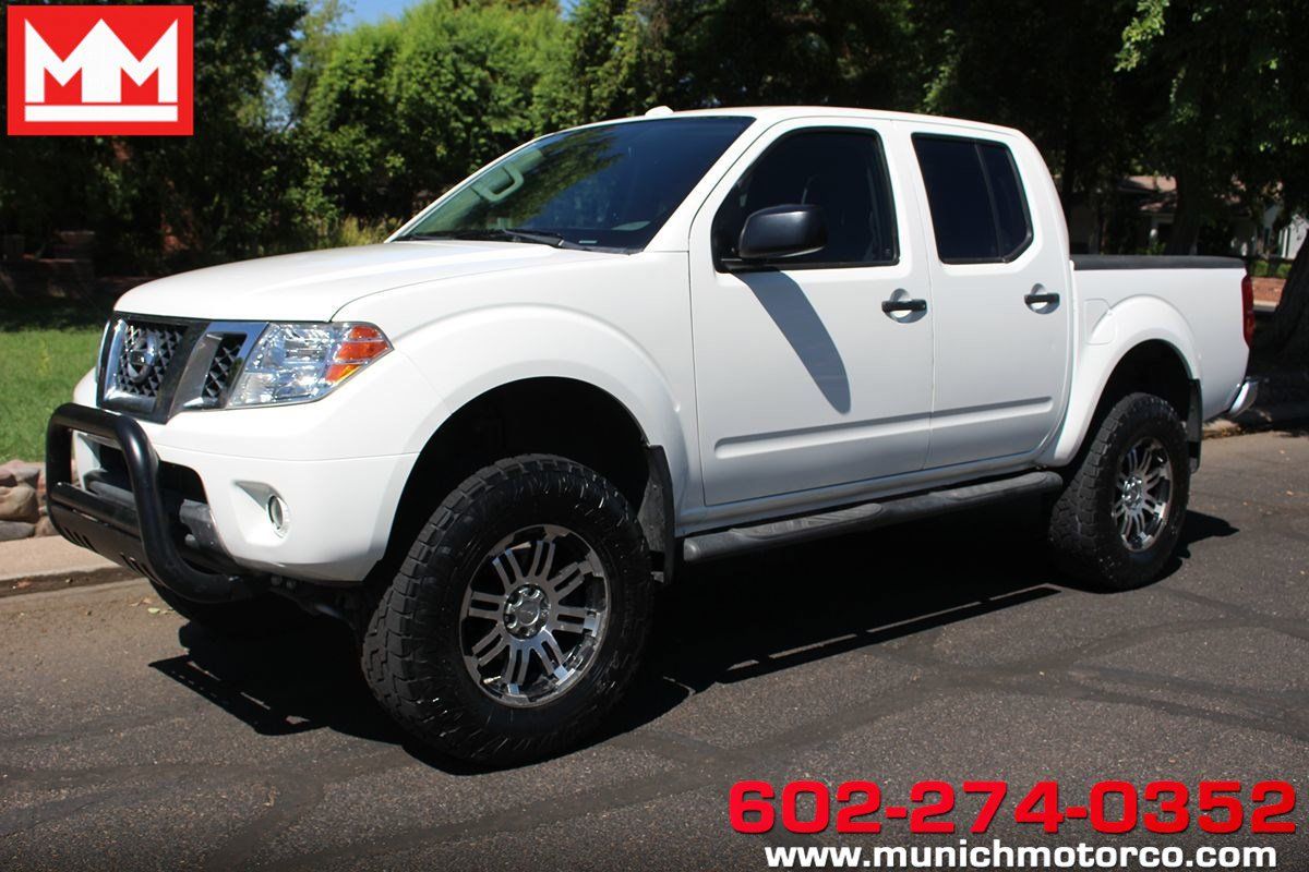 Used 2017 Nissan Frontier SV w/ Moonroof Package AWD/4WD image 1