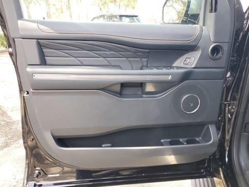 Used 2023 Ford Expedition Max Platinum image 19