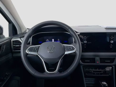 New 2026 Volkswagen Taos SE image 23
