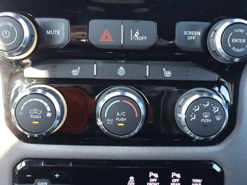 Used 2025 RAM 1500 Big Horn AWD/4WD image 20