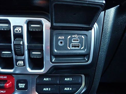 Used 2020 Jeep Wrangler Unlimited Rubicon w/ Quick Order Package 28Y Recon AWD/4WD image 18