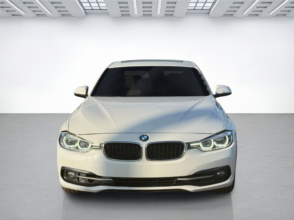 Used 2018 BMW 330i Sedan w/ Convenience Package RWD image 2