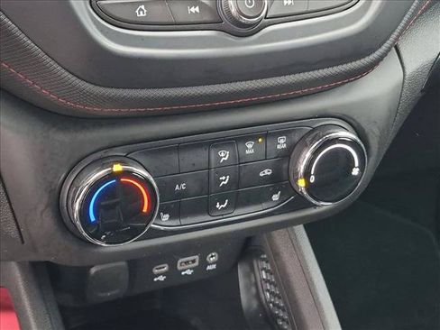 Certified 2023 Chevrolet TrailBlazer RS FWD image 17