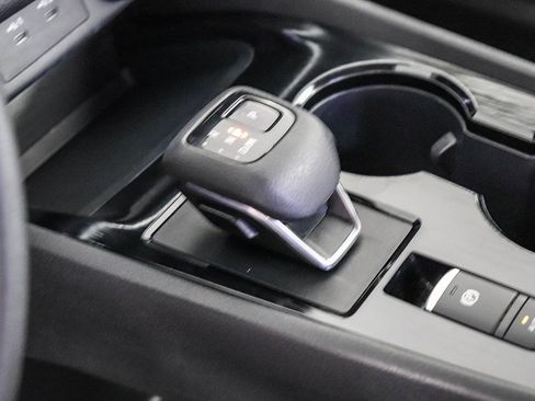 Used 2024 Nissan Rogue SV image 18