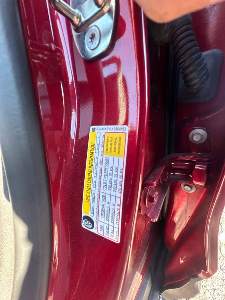 Used 2019 Chevrolet Equinox LT FWD image 14