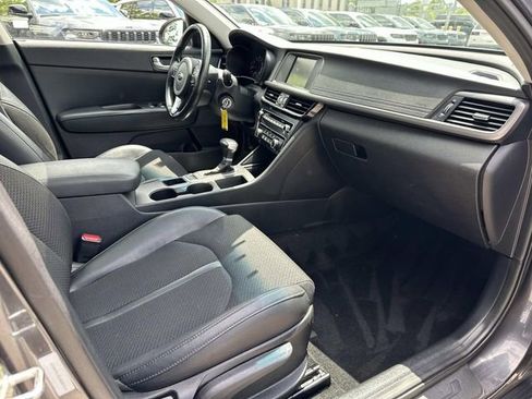 Used 2018 Kia Optima S w/ Panoramic Sunroof Package FWD image 10