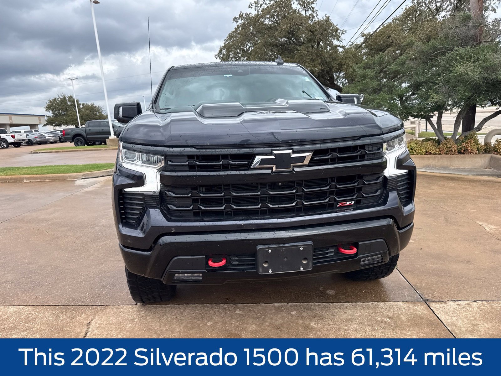 Used 2022 Chevrolet Silverado 1500 LT Trail Boss w/ Convenience Package II AWD/4WD image 2