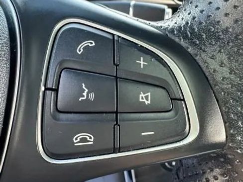 Used 2019 Mercedes-Benz GLC 300 w/ Parking Assistance Package image 31