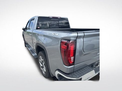 Used 2023 GMC Sierra 1500 SLT w/ SLT Premium Package AWD/4WD image 9