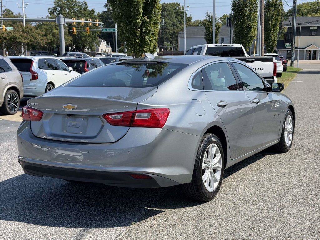 Used 2025 Chevrolet Malibu LT FWD image 20