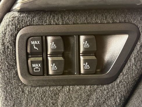 Used 2023 BMW X7 xDrive40i AWD/4WD image 9