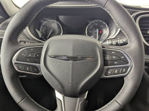 New 2026 Chrysler Pacifica Select FWD image 19