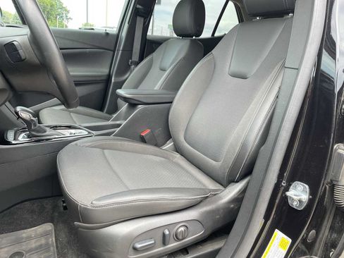 Used 2023 Buick Encore GX Select w/ Sport Touring Package AWD/4WD image 19