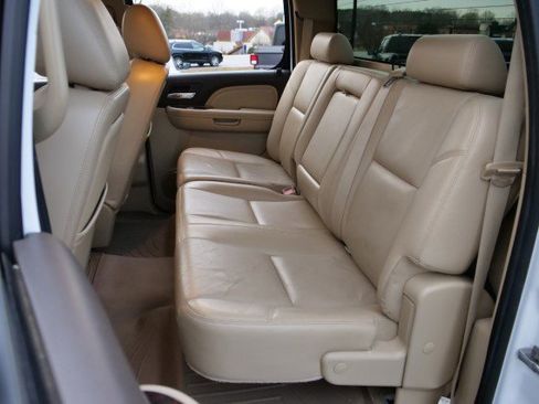 Used 2011 GMC Sierra 3500 Denali image 23