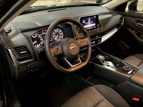 Used 2024 Nissan Rogue SV image 13