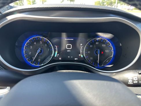 New 2026 Chrysler Pacifica Select image 68