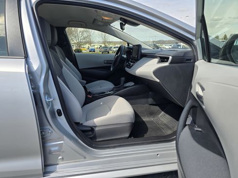 Used 2022 Toyota Corolla LE image 16