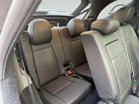 Used 2023 Mercedes-Benz GLE 350 4MATIC w/ 3rd Row Seat Package image 25