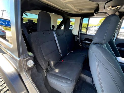 Used 2021 Jeep Wrangler Unlimited Sport image 28
