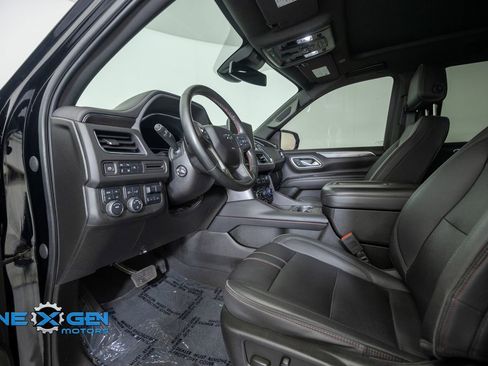 Used 2023 Chevrolet Suburban RST w/ Luxury Package AWD/4WD image 10