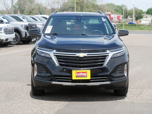 Used 2022 Chevrolet Equinox LT AWD/4WD image 2