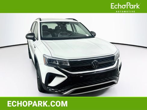 Used 2024 Volkswagen Taos S FWD image 1