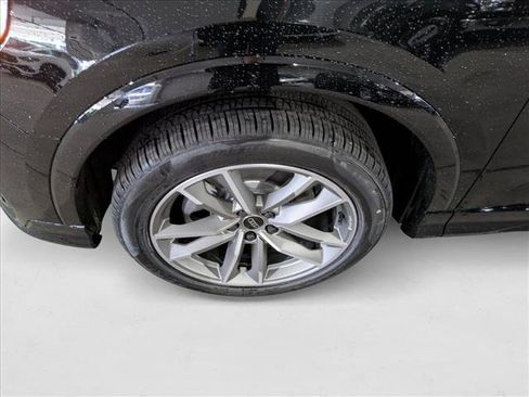 New 2025 Audi Q3 2.0T Premium image 10