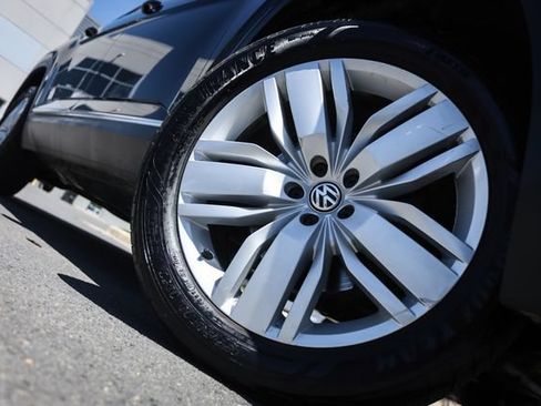 Used 2018 Volkswagen Atlas SEL Premium AWD/4WD image 17