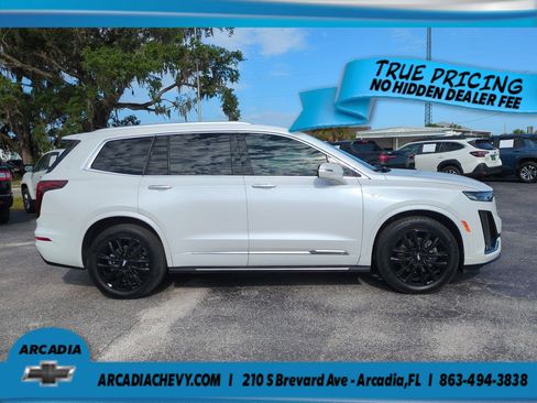 Certified 2024 Cadillac XT6 Luxury AWD/4WD image 3