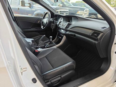 Used 2016 Honda Accord Sport image 16