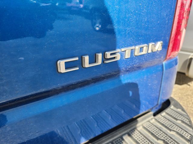 Used 2023 Chevrolet Silverado 1500 Custom w/ LPO, Dark Essentials Package RWD image 7