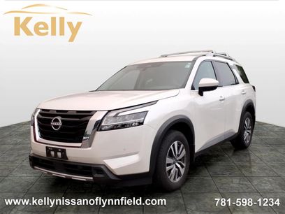 Used 2024 Nissan Pathfinder SL