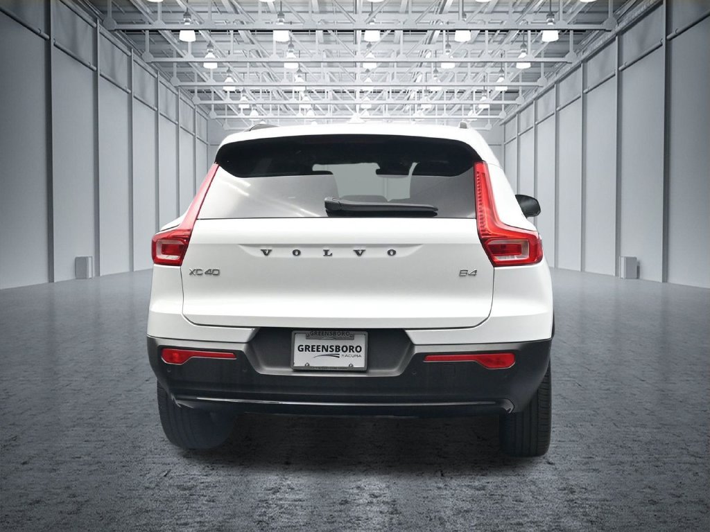 Used 2023 Volvo XC40 B4 Ultimate FWD image 5