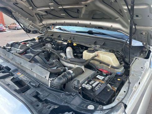 Used 2016 Ford F350 Platinum w/ FX4 Off-Road Package image 19