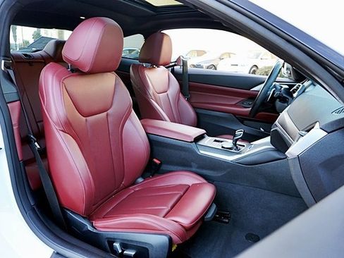 Used 2023 BMW 430i Coupe w/ M Sport Package image 13