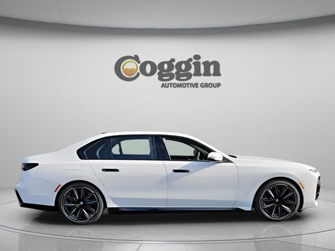 New 2026 BMW i7 eDrive50 w/ M Sport Package image 5