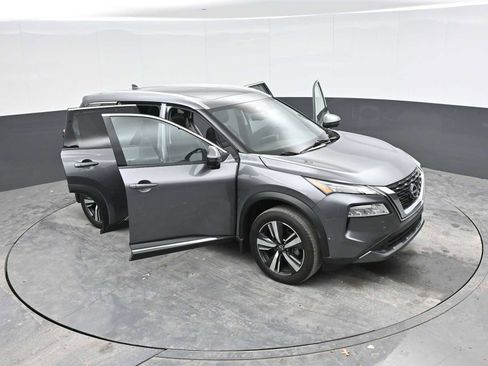 Used 2023 Nissan Rogue SL AWD/4WD image 42