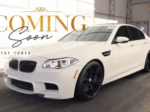 Used 2015 BMW M5 w/ Competition Package RWD image 1
