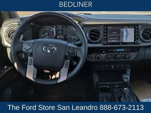 Used 2021 Toyota Tacoma TRD Off-Road w/ TRD Premium Off Road Package AWD/4WD image 18