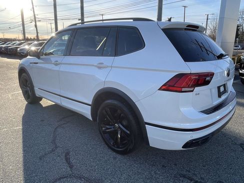 Used 2023 Volkswagen Tiguan SE R-Line image 5