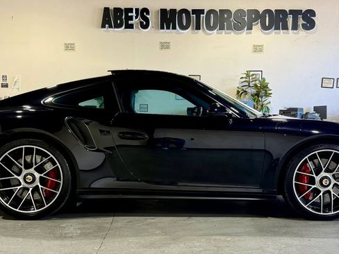 Used 2019 Porsche 911 4 Coupe AWD/4WD image 7