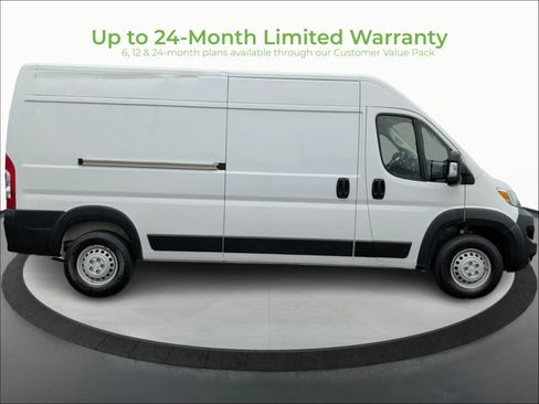 Used 2024 RAM ProMaster 2500 w/ Convenience Group FWD image 8