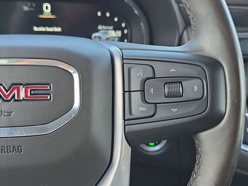Used 2022 GMC Yukon XL SLT w/ SLT Premium Package AWD/4WD image 30