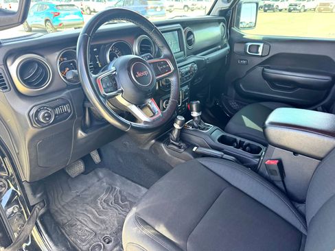 Used 2020 Jeep Gladiator Sport w/ Quick Order Package 24S image 11