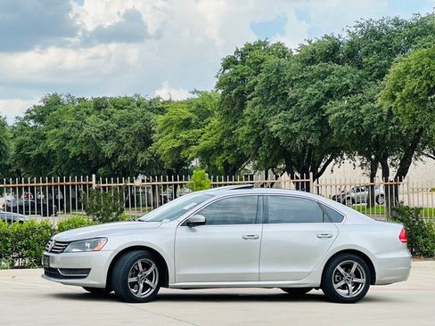 Used 2013 Volkswagen Passat 2.5 SE FWD image 4