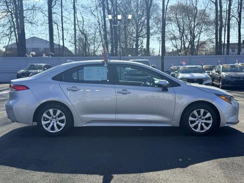 Used 2024 Toyota Corolla LE image 5