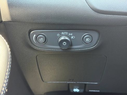Used 2021 Buick Encore GX Select FWD image 12
