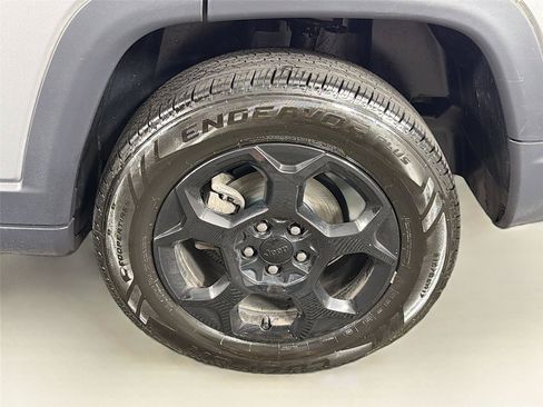 Used 2023 Jeep Compass Trailhawk w/ Sun and Sound Group AWD/4WD image 34