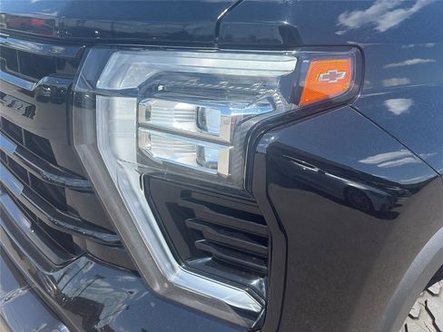 Used 2024 Chevrolet Silverado 2500 LTZ w/ LTZ Plus Package AWD/4WD image 23